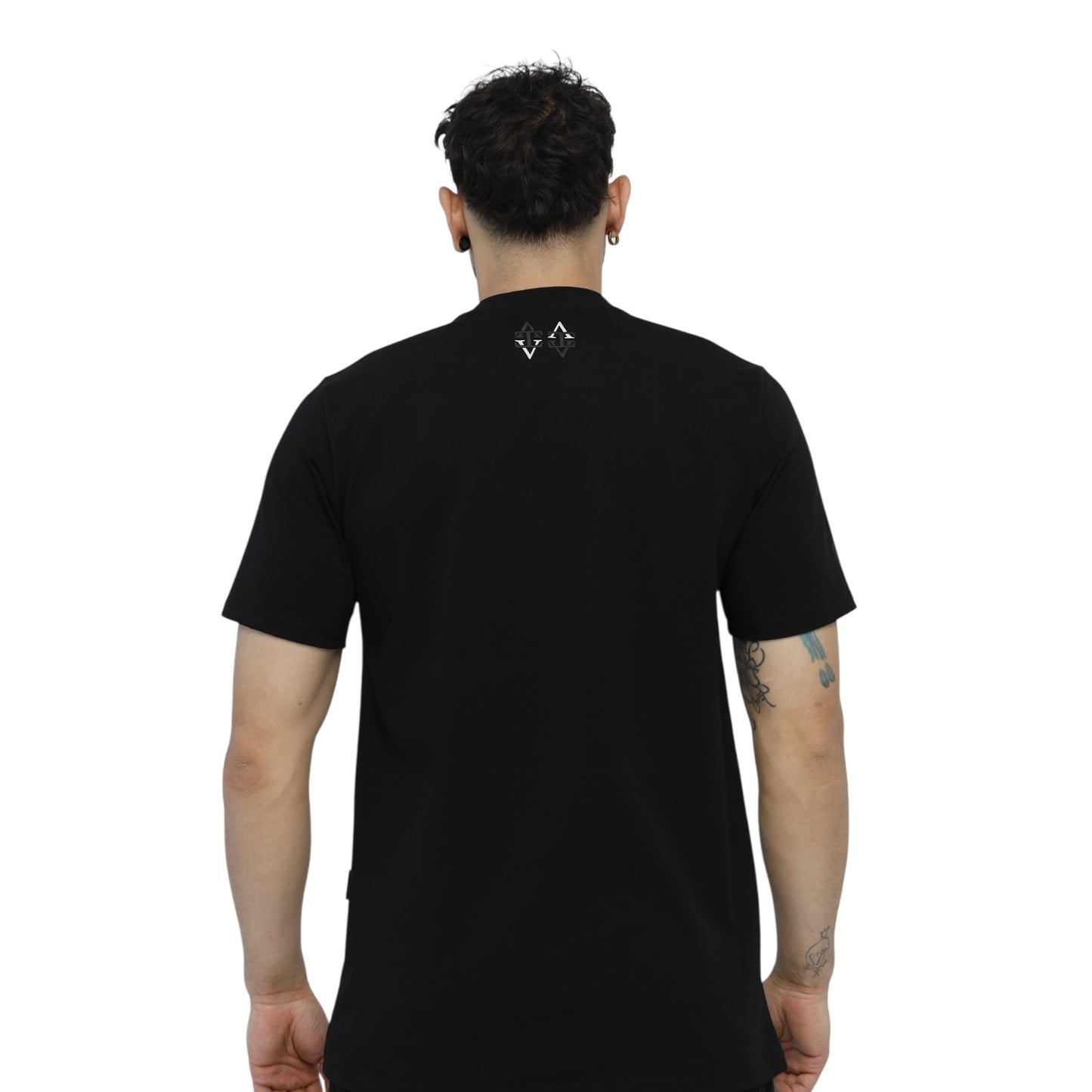 Camiseta Magnus Negra Lusso Discreto